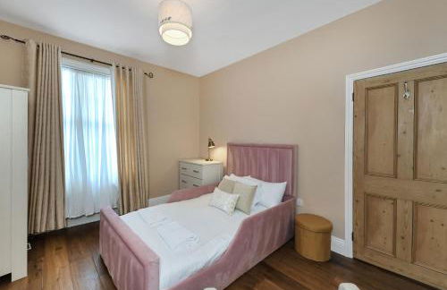 Convenient 3-Bed Near Bingham Station & Town Centre - Foto 11