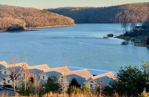 Lake View Cabin Sleeps 10 Pool Golf Marina Access - Foto 22