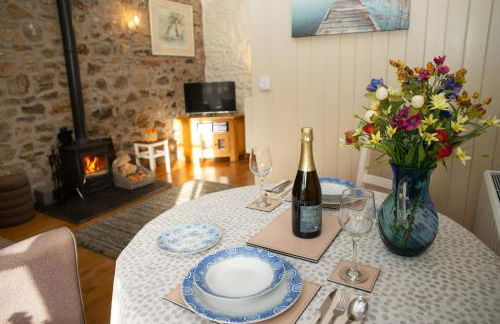 Little Rogeston Cottage Nolton Haven - Photo 11