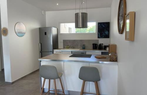 Villa design Cap dAgde piscine et plage - Foto 13