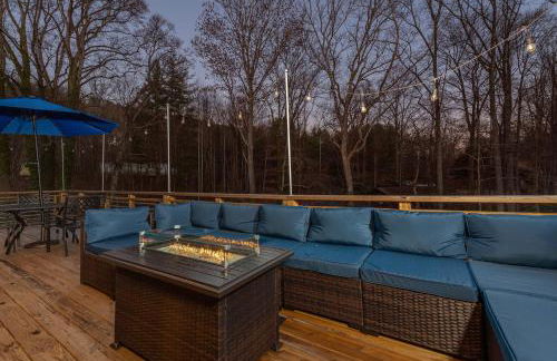 Spacious 4BR Mountain Retreat for 16 in Fairview - Foto 26