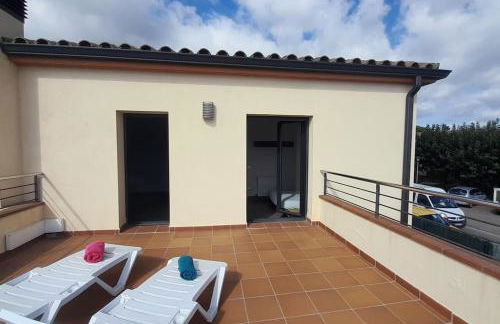 Villa Mediterránea con Cinco Dormitorios y Piscina - Foto 32