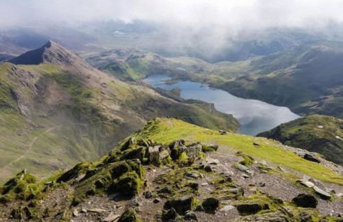 Croeso; Cosy and ideally located for mountains and beaches - Photo 40