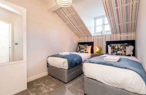 3BR Georgian Quarter Coach Houses - Private Parking - Foto 4