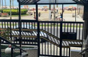Lindo Apartamento Pé na Areia Canto do Forte - Foto 7
