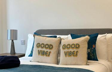 1 bed home away from home - Photo 3