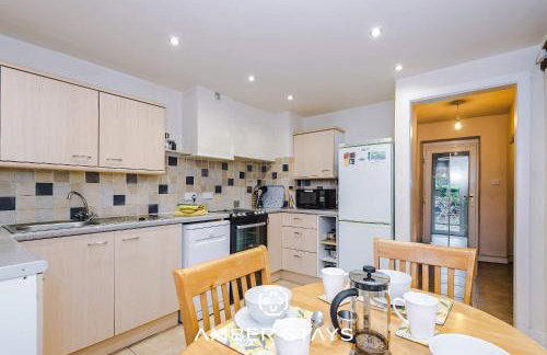 Sunny Side Barn in Cracoe North Yorkshire by Amber Stays Perfect for Big Groups and Leisure Stays, Sleep 8 and Parking - Foto 3