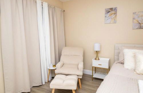 3BR Disney Home with Pool , Arcade and Hot Tub - Photo 11