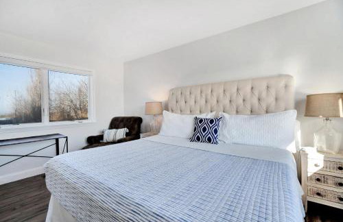 Chic Beach House: Waterfront, Vineyards, Hot Tub - Foto 9