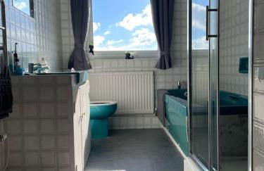 Stunning Charmouth Property with Bay views! - Photo 53