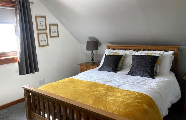 Immaculate 5 Bedroom House Outside Stornoway - Photo 5