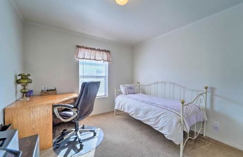 Peaceful Portales Escape with Patio and Grill! - Foto 21