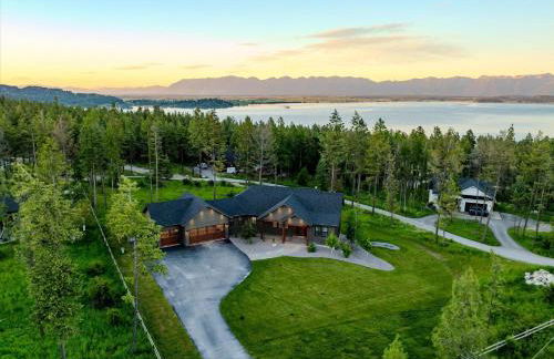 Luxe Lakeside New Build by Flathead Lake Speakeasy - Foto 2