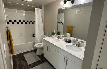 Charming 1,100 sq ft apartment near to The Shops at Legacy - Foto 15