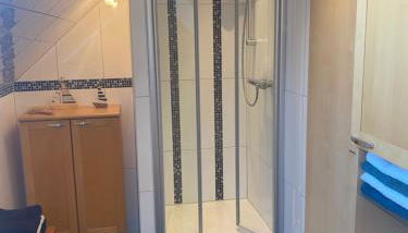 Ferienwohnung in Breiholz zwischen den Meeren, am Nordostseekanal - Foto 5, Shower