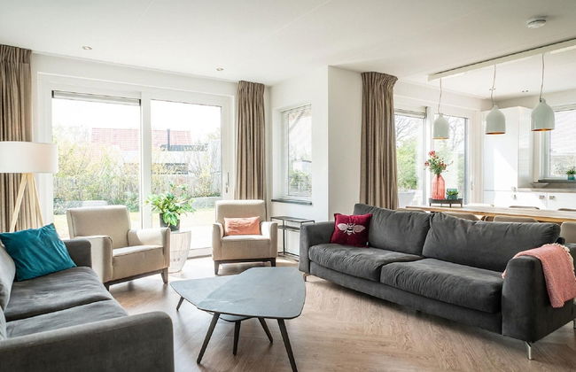 Nice Bungalow With Dishwasher in a Holiday Park 1.2 km. From the sea on Texel - Foto 17