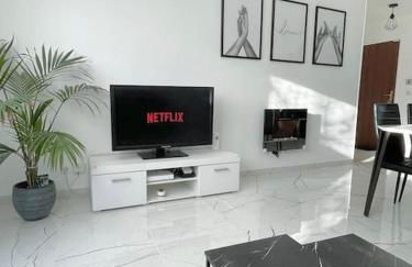 Grand F3 à 30mn de Paris - Terrasse + Parking privé - Foto 1