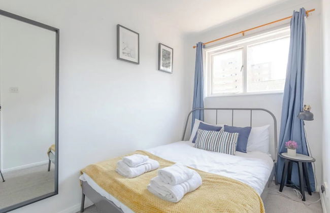 Lovely 4 Bed House w Garden, 1 Stop to Waterloo - Foto 14