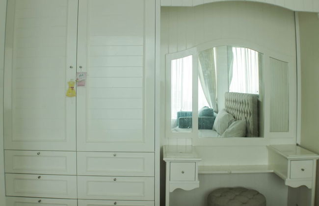 Elegant And Tidy Studio At Grand Kamala Lagoon Apartment - Foto 14