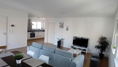 Neubau Appartement mit Terasse, privater Eingang,Parkplatz,Küche - Foto 2