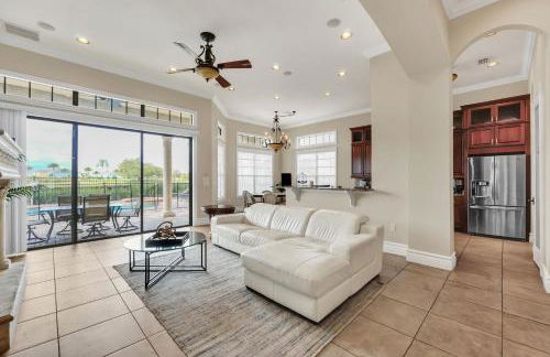 Luxury 6 Bedroom House in Reunion Resort - Foto 16