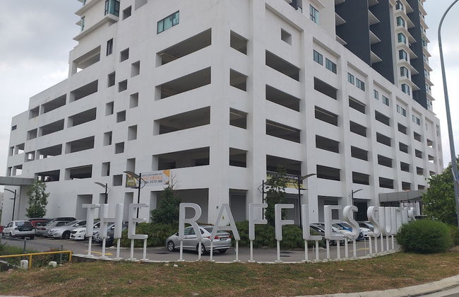 Raffles Suites Homestay - Foto 1