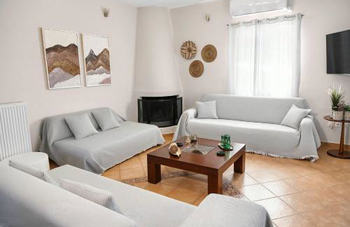 Corinthian Green Villa - Photo 7