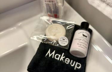 Boho Bliss Downtown Apartment in Historic Pilot Mountain - Foto 16