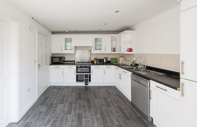 5 Bed Detached House - Sleeps 14 - Photo 28