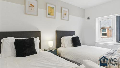 West House 4-bed Perfect for Contractors, Groups and Families - Foto 3