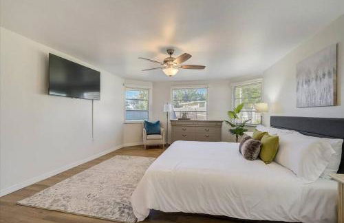 Spacious home With Heated Pool 3 miles from IMG! - Foto 9