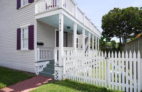 Catch A Wave 2 Blocks to the Beach Two-Story With Porch - Foto 19
