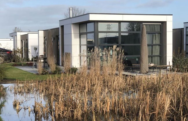 Holiday Home With Motorboat - Photo 28