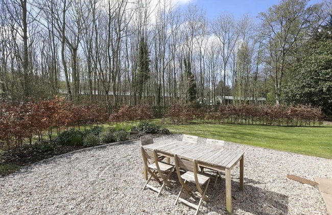 JOIVY Stunning 3 Bed Lodge With Gardens At Gilmerton House - Photo 33