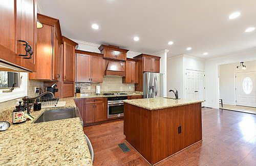 Secluded Lodge 8acres Hot Tub, Pingpong pedalboat! - Foto 19
