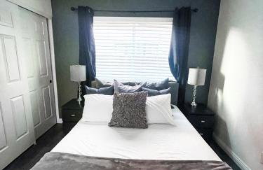 VEGAS GEM 4BDR KING BED Wifi GARAGE PRKNG - Foto 45