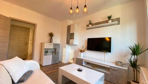 HOCHWERTIGE Ferienwohnung mit 7qm Balkon, Netflix, Kaffeeautomat, RainShower Bad - Foto 3