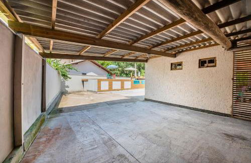 Casa Rústica com Piscina Privativa, Banheira de Hidromassagem, Ar-Condicionado, Pet friendly - Refúgio na Natureza a 5 Minutos do Centro de Imbituba, Perfeita para Famílias e Grupos - Photo 61