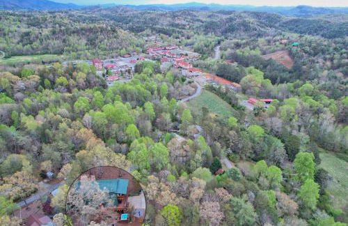 Near Downtown Helen - HotTub, Sauna, Game Room, Fire Pit - Foto 59