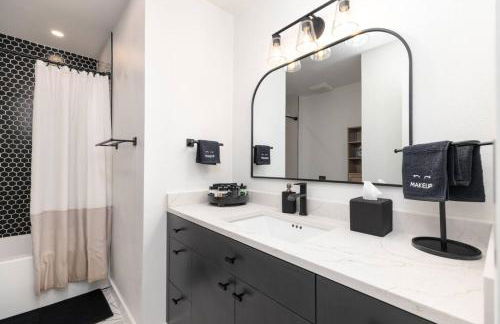 Lone Star Luxe - Heated Pool - Game room - Mini-Golf & Bar - Foto 32