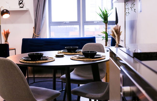 Cozy Luxury City Apartment in Central Bracknell - Photo 19