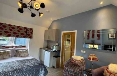 Wee Cruive immaculate studio apartment - Photo 8