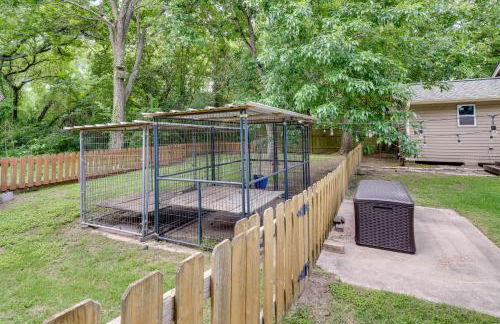 Hot Tub and Outdoor Kitchen Stylish Home in Bryan - Foto 30