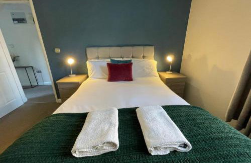 Large Apartments next to East Midlands Airport with Free Gated Parking! - Photo 69