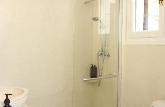 Seafront Calista Beach House With Garden - Foto 11