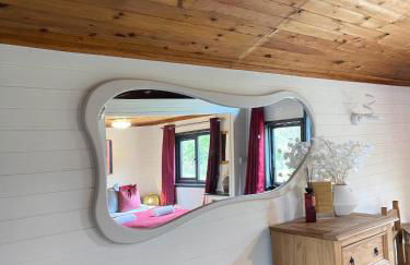 Otter 2 Lodge - Private Hot Tub- Dog Friendly - Wiltshire-Bristol - Foto 33