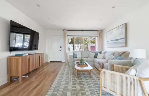 NEW Cozy Modern Home with Hot Tub and Ocean Views - Foto 9