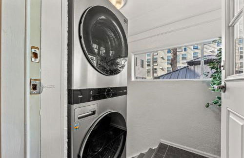 HOT TUB Firepit Pool Table Patio Cozy Downtown Denver - Foto 37