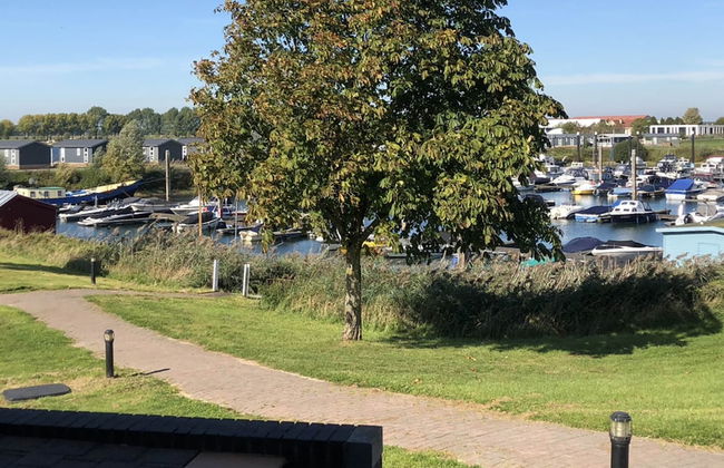 Modern Villa With a Nice Terrace, at the Marina - Foto 23