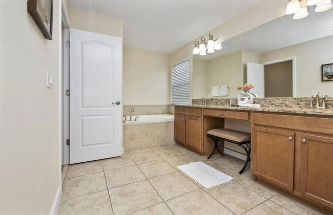 Contemporary 5 Bed 5 Bath Single Family With Upgrades - Foto 42